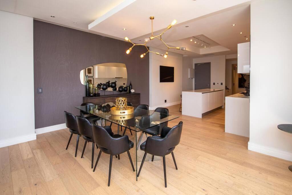 2201 Pullman 3 Bedroom Penthouse